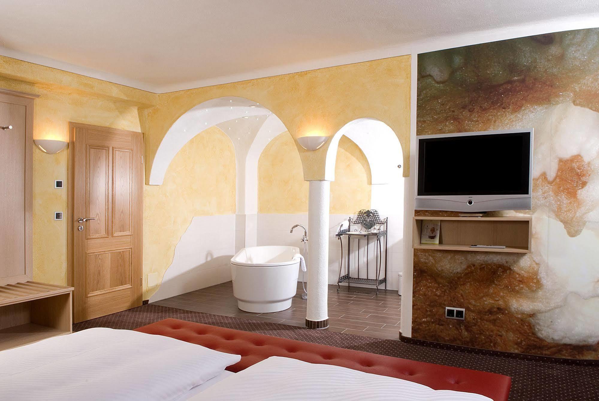 Hotel & Brauereigasthof Drei Kronen Memmelsdorf Dış mekan fotoğraf